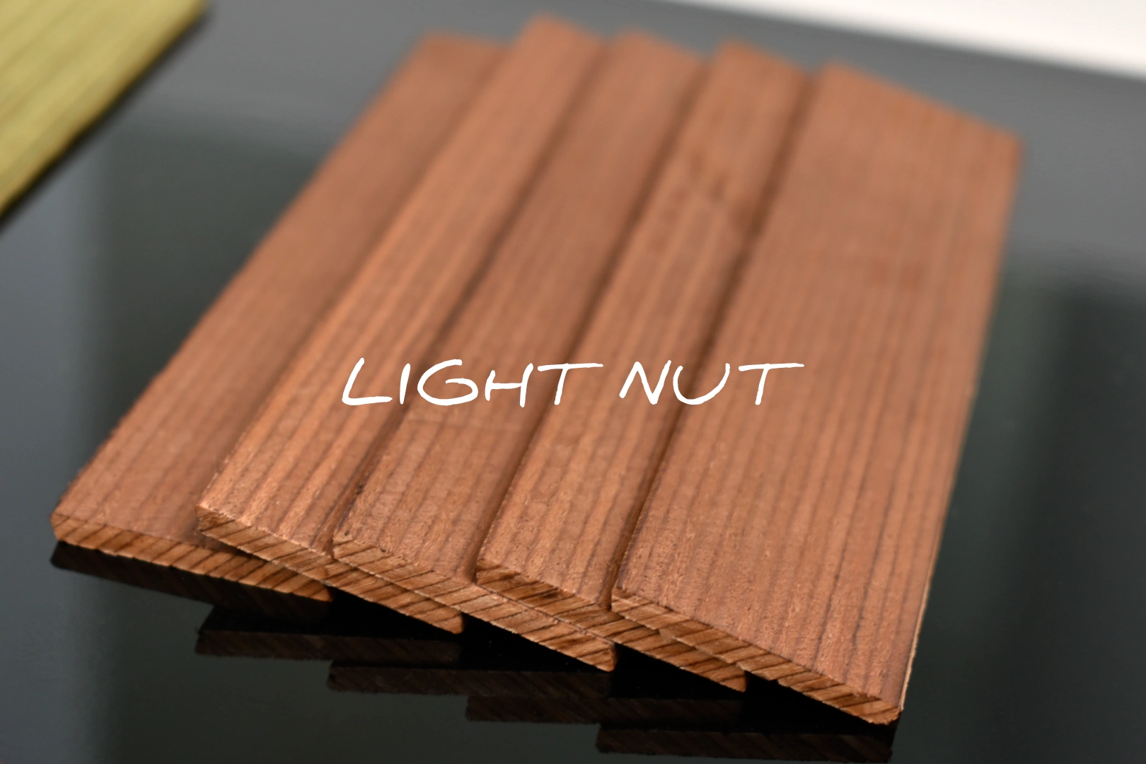 Wood color: light nut