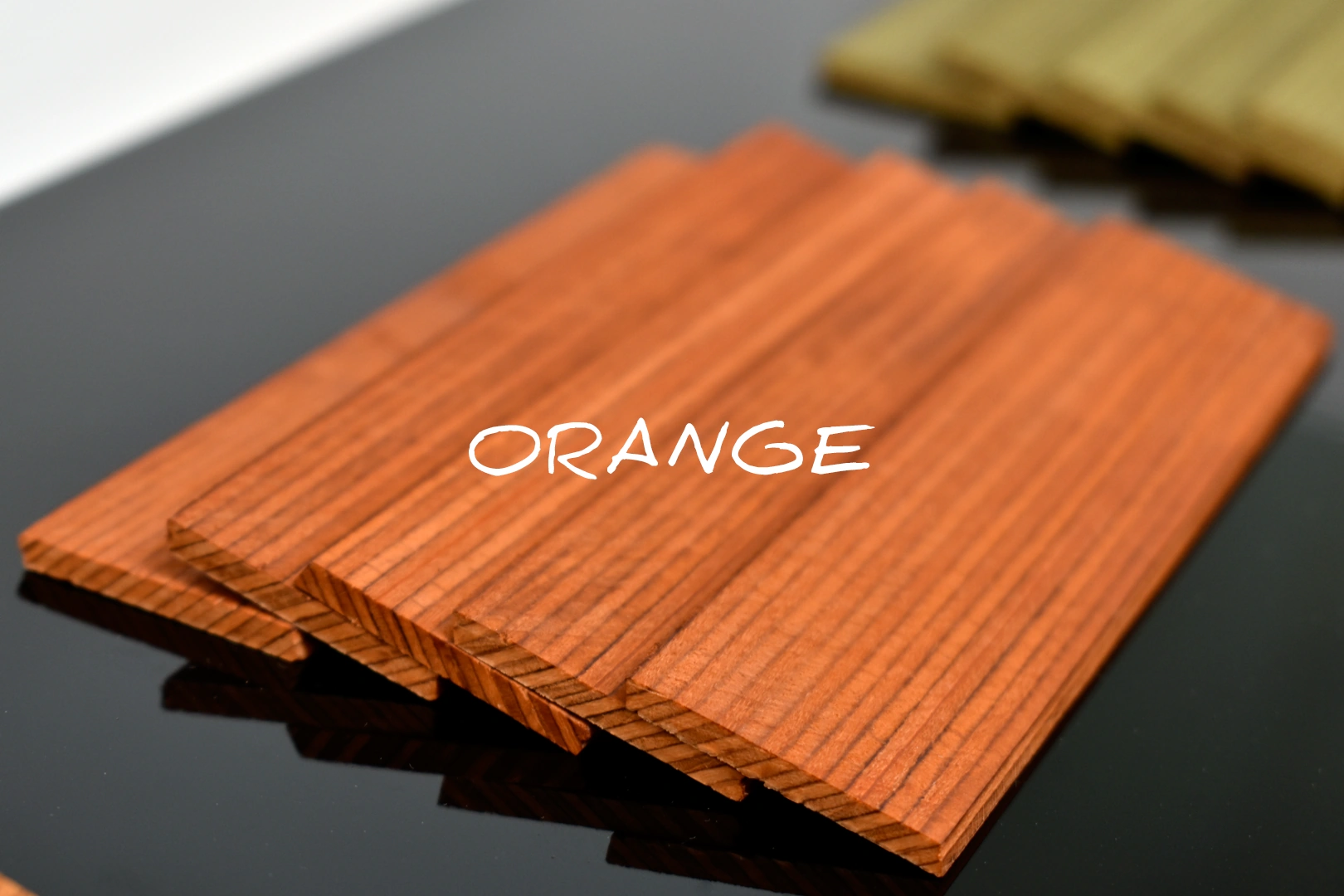 Wood color: orange